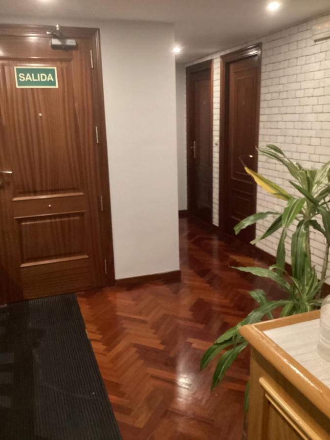 Saudade Hostal Cafeteria A Coruna Luaran gambar